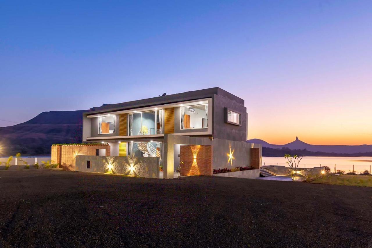 Stayvista's Bellisimo Panorama: Lakeside Retreat with Infinity Pool Nashik Exterior photo